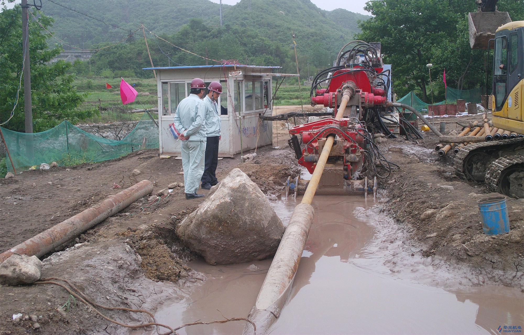 2012年7月2日，華元公司順利完成武漢——廣水成品油管道工程中國人民解放軍軍事禁區(qū)穿越項(xiàng)目